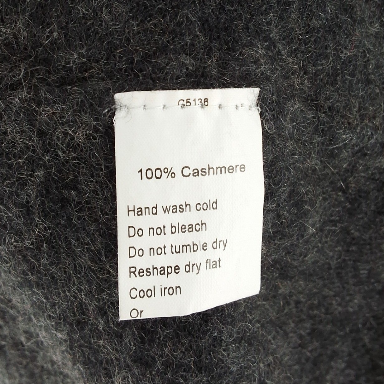 Mantovani Studio Mens XL Charcoal Gray 100% Cashmere V-Neck Sweater Italy - View 3
