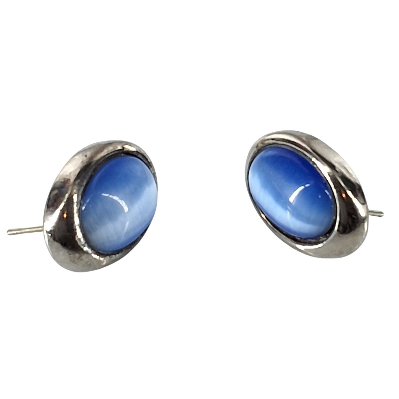 Vintage Blue Cat's Eye Oval Stud Earrings Silver Tone Luminous Chatoyant - View 4