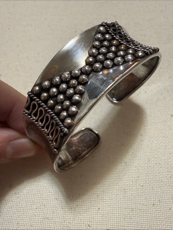 Handmade Seed Bead Cuff Bracelet Black Red White Geometric Tribal Boho 7.5 Inch - View 5