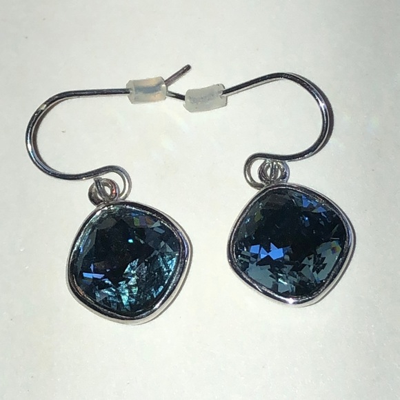 Vintage Style Clear Faceted Glass Blue Crystal Drop Earrings Silver Tone Hooks - View 13