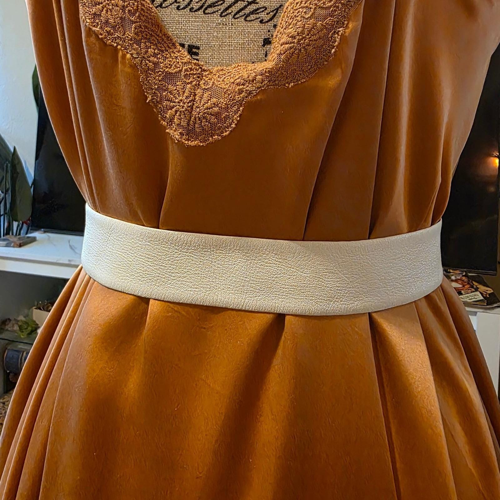 Vintage 80s Cream Goat Leather Cinch Belt Art Deco Enamel Butterfly Buckle 26.5" - View 5