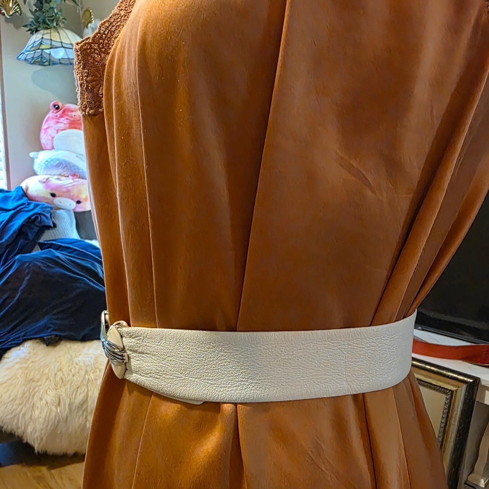 Vintage 80s Cream Goat Leather Cinch Belt Art Deco Enamel Butterfly Buckle 26.5" - View 8