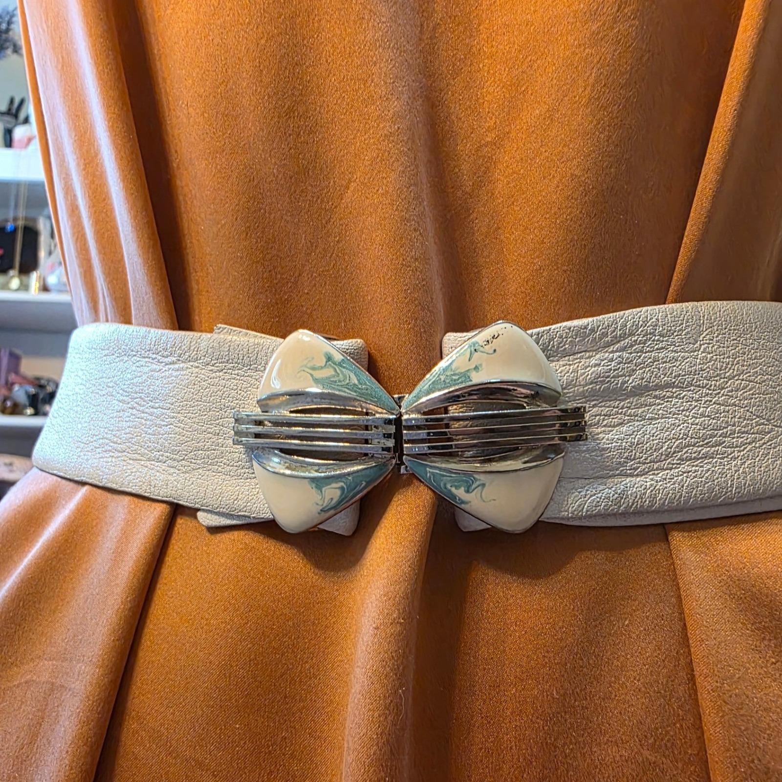 Vintage 80s Cream Goat Leather Cinch Belt Art Deco Enamel Butterfly Buckle 26.5" - View 11