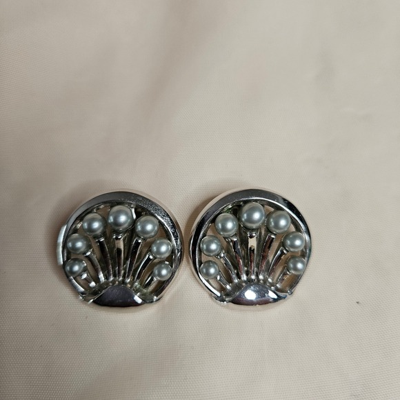 Vintage Crown Trifari Gold-Tone Faux Pearl Oak Leaf Clip-On Earrings - View 8