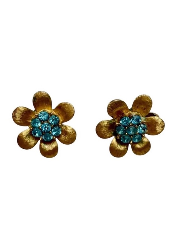 Vintage Crown Trifari Gold-Tone Faux Pearl Oak Leaf Clip-On Earrings - View 16
